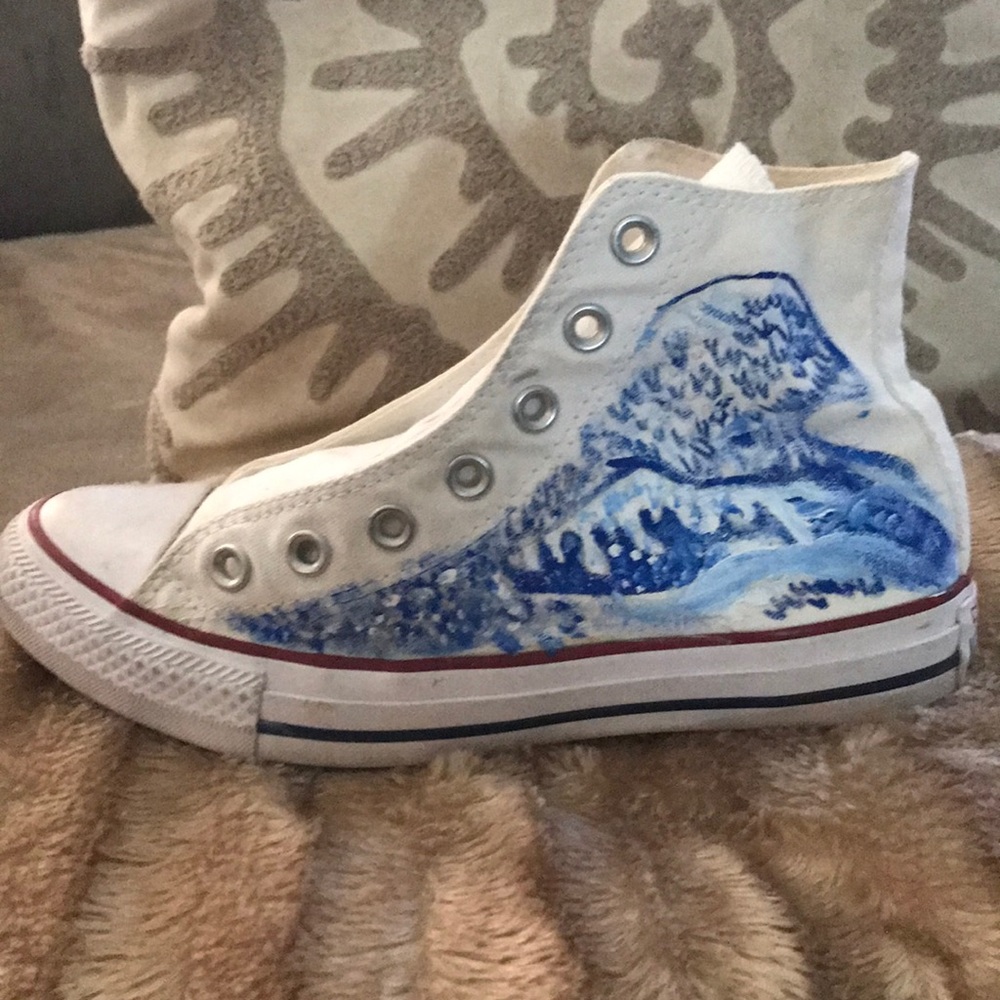 CUSTOM PAINTED CONVERSE HIGH TOPS- ladies sz 7 👟